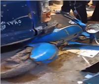 إصابة 5 أشخاص في تصادم ميكروباص ودراجة نارية بـ«المحلة»