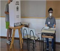 البرازيليون يدلون بأصواتهم في انتخابات البلدية
