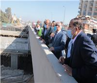 «4 حارات بكل اتجاه».. وزير النقل يتفقد توسعة طريق الإسكندرية الزراعي 