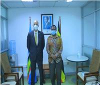 السفير المصري بكمبالا يلتقي السكرتير الدائم لوزارة الخارجية الأوغندية