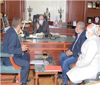 محافظ بني سويف: الرئيس السيسي وجه باستمرار دعم العمال وحفظ حقوقهم