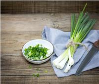 8 فوائد هامة لتناول البصل الأخضر 