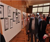 رئيس جامعة كفر الشيخ يفتتح معرض الفنون التشكيلية استعدادا لـ"إبداع 9"