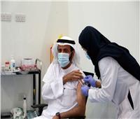 وزير الصحة السعودي يتلقى الجرعة الأولى من لقاح «كورونا»