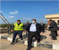 رئيس «السكة الحديد» يتفقد برج إشارات «أبو حماد» | صور 