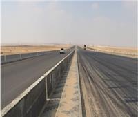 المرور يعيد فتح طريق «الكريمات» الصحراوي بعد زوال الشبورة