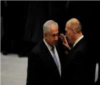 رئيس وزراء إسرائيل السابق: عهد نتنياهو سينتهي بالانتخابات وسيواجه مصيره