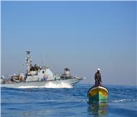 بحرية الاحتلال الإسرائيلي تستهدف مراكب الصيادين جنوب غزة
