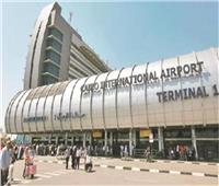 إحباط تهريب أقراص مخدرة وكمية من النقد الأجنبي بمطار القاهرة