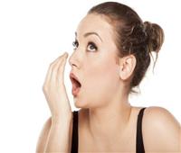 كيفية التخلص من رائحة البصل في الفم‎