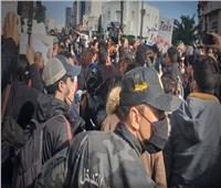 الأمن يغلق طرق تونس بعد احتجاجات شعبها