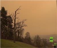 غبار صحراوي يصبغ سماء ألمانيا باللون الأصفر | فيديو