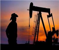 ارتفاع أسعار النفط العالمية لتتخطى 65 دولاراً للبرميل