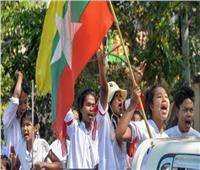 إصابة 5 متظاهرين خلال تفريق محتجين على الانقلاب العسكري بـ«ميانمار»