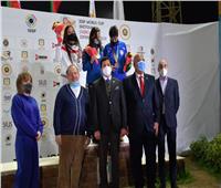 وزير الرياضة ورئيس اتحاد الرماية يسلمان جوائز فردي الاسكيت بكأس العالم | صور