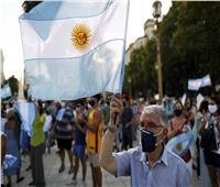 تظاهرات في الأرجنتين احتجاجًا على التمييز في إعطاء لقاحات كورونا