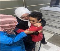 مباحث القاهرة تعيد طفلا لأسرته بعد أن ضل طريقه بمصر الجديدة 