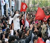 تظاهرة للمطالبة بإطلاق سراح ناشطة وموقوفين خلال احتجاجات في تونس