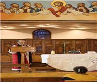 رئيس الأسقفية يرسم خادم علماني ويمنح سر المعمودية لطفل 