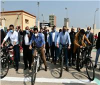 وزير الشباب يشارك فى ماراثون الدراجات بالفيوم