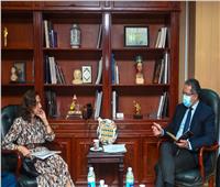 العناني يبحث مع سفيرة كولومبيا بالقاهرة تعزيز الحركة السياحية