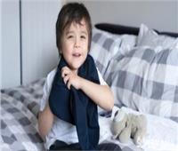 طرق سهلة لتخفيف ملابس الأطفال دون الإصابة بنزلات البرد 