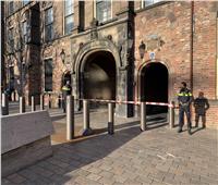 إغلاق مبنى البرلمان الهولندي بعد التهديد بوجود قنبلة | فيديو