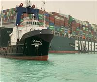 السفينة تحركت ١٠٢ متر.. رئيس قناة السويس يطمئن المجتمع الملاحي الدولي