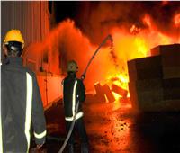 حريق في مصنع للنسيج بالعاشر.. والحماية المدنية تدفع بسيارات «الإطفاء»