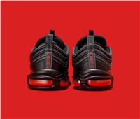 «حذاء الشيطان» مصنوع من «دم بشري» والسعر 1018 دولار