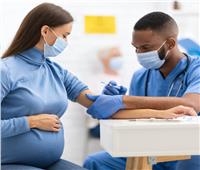 دراسة جديدة: لقاحات كورونا آمنة للحامل ولا تضر الطفل 