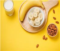 عصائر رمضان| طريقة تحضير كوكتيل الموز بحليب اللوز في المنزل