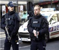 الشرطة الفرنسية تفرق 150 شخصا وتغرمهم لخرقهم حظر التجوال