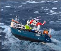 «لحظات رعب» داخل سفينة هولندية في سواحل النرويج| فيديو