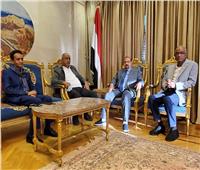 رئيس مجلس النواب اليمني يشيد بمواقف البرلمان العربي الداعمة لبلاده