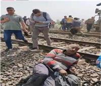 محافظ القليوبية يعزي أسر الضحايا والمصابين في حادث قطار طوخ