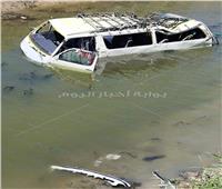 إصابة 5 أشخاص إثر إنقلاب سيارة ميكروباص في ترعة بأبو المطامير بالبحيرة |صور 
