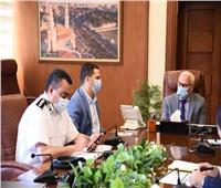 محافظ بورسعيد يتابع سير مستجدات أعمال لجنة تخريد السيارات 