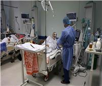 امتلاء غرف العناية المركزة في غزة بإصابات كورونا ينذر بكارثة صحية