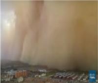  عاصفة رملية قوية تضرب الصين | فيديو