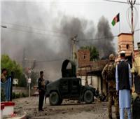 مقتل 30 مدنيا في انفجار شاحنة مفخخة وسط أفغانستان
