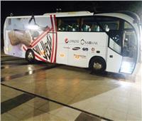 حافلة الزمالك تصل لاستاد القاهرة استعدادا للقاء الطلائع