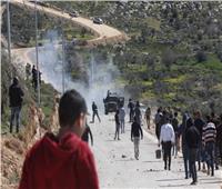 إصابات بالاختناق خلال قمع الاحتلال الإسرائيلي مسيرة منددة بالاستيطان جنوب نابلس