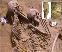 عمرها 13000 عام.. اكتشاف مقبرة مليئة بالجثث.. صور