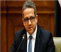 خالد العناني يبحث سبل تعزيز السياحة مع سفير غينيا بالقاهرة