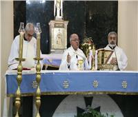 مطران الكنيسة المارونية بمصر يحتفل بختام الشهر المريمي بـ«الظاهر»