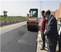 محافظ أسيوط يتفقد أعمال رصف الطريق الدائري وتطوير الشوارع