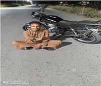 مصرع شاب انقلبت به دراجة بخارية بـ«طريق الموت» جنوب إسنا