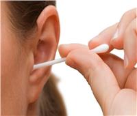مخاطر استخدام أعواد القطن لتنظيف الأذن