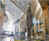 تفاصيل إنشاء المسلة المعلقة بالمتحف المصري الكبير| فيديو